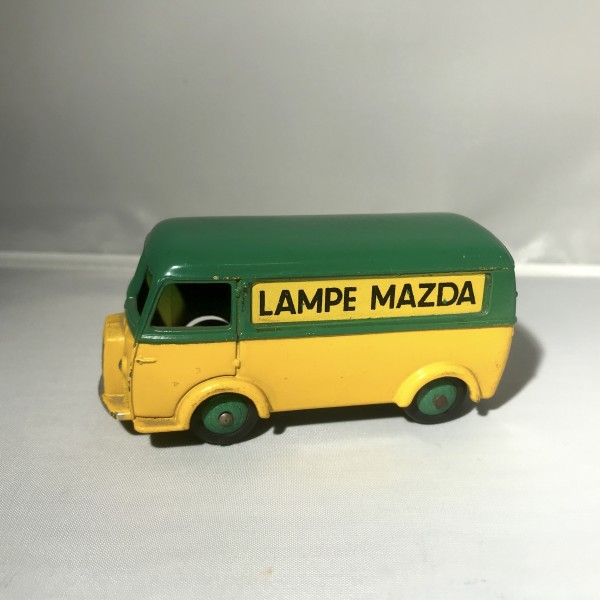 PEUGEOT D3 A  LAMPE MAZDA DINKY TOYS