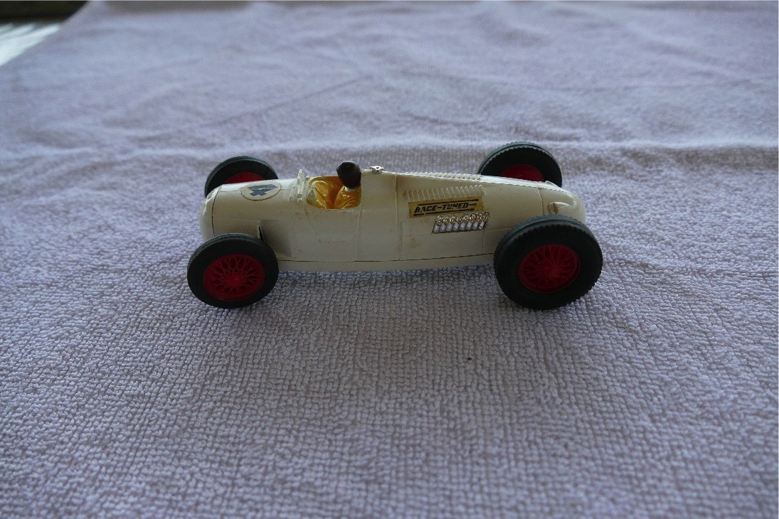 AUTO UNION TYPE C AVEC DIRECTION BLANCHE ROUES ROUGE SCALEXTRIC C96