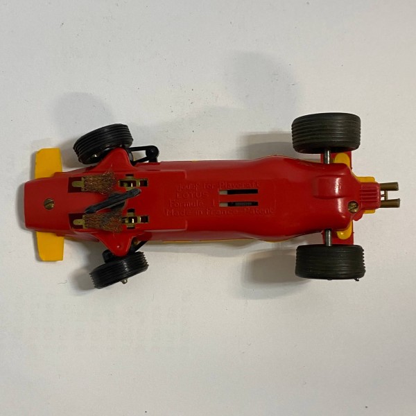 Lotus F1 avec aileron Coque jaune Chassis rouge JOUEF 356