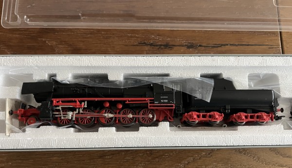 Train  Chasse-neige à vapeur   DB AC Digital Märklin H0 26830