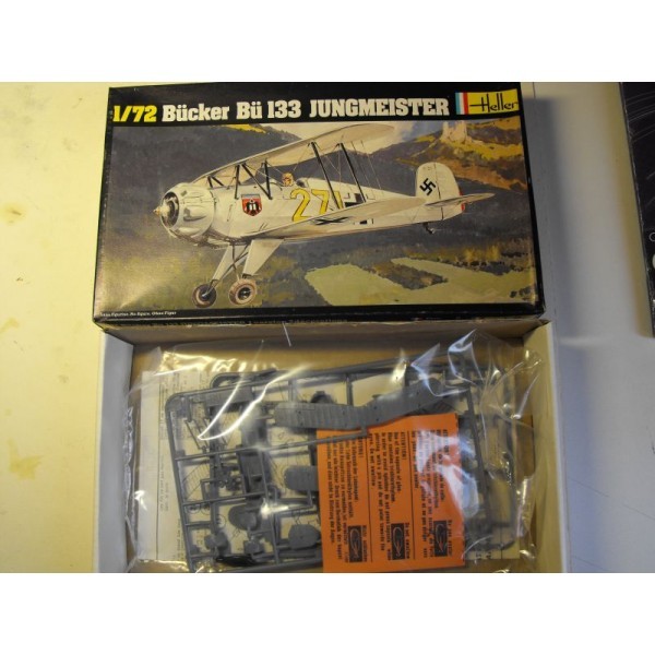 AVION BUCKER BU 133 JUNGMEISTER HELLER