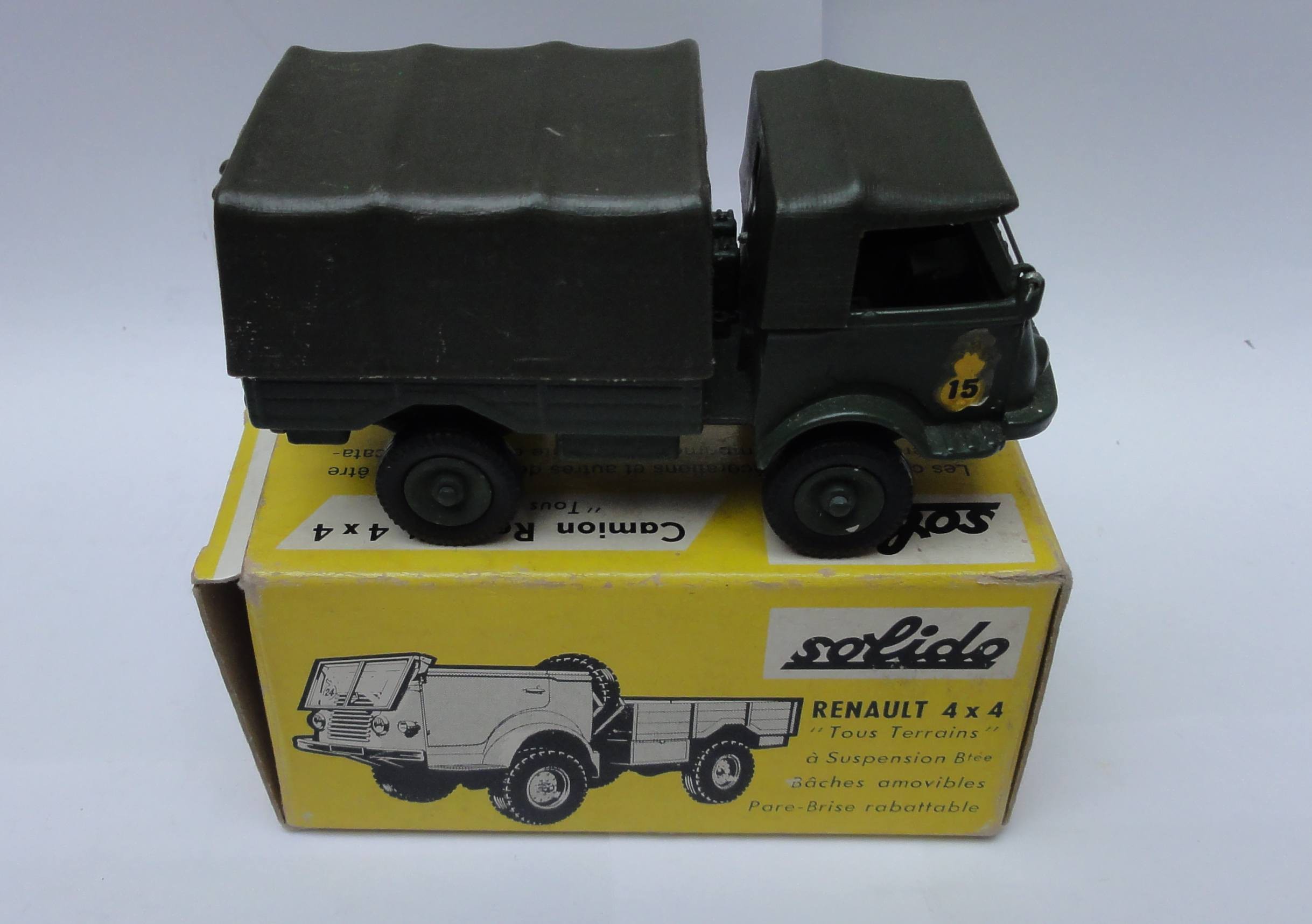 Camion Renault 4 x 4 militaire Solido ref 203