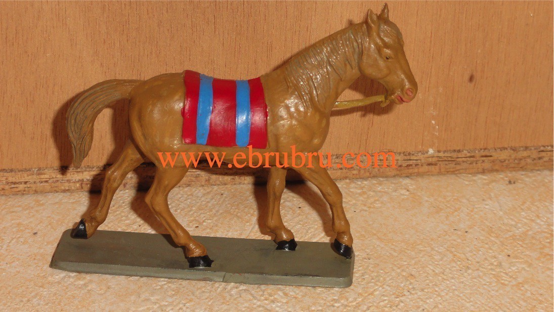 Cheval Marron couverture rouge Guerres Indiennes Starlux