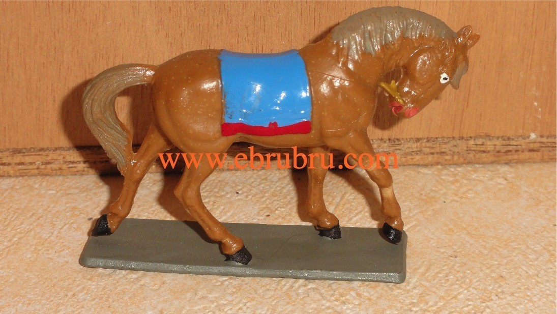 Cheval Marron couverture bleue Guerres Indiennes Starlux