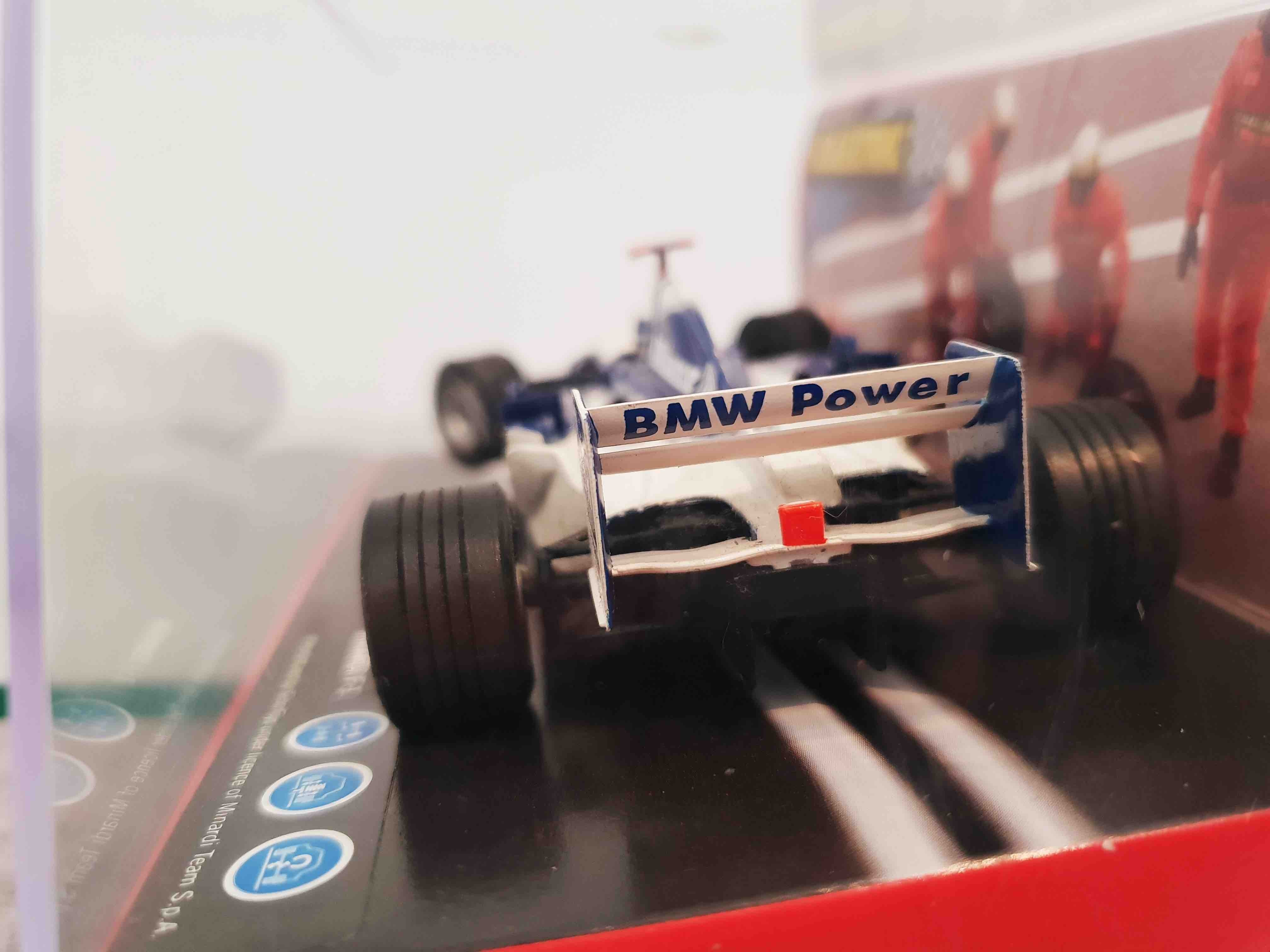 SCALEXTRIC 6070 MINARDI F1 GP AUSTRALIA  2001