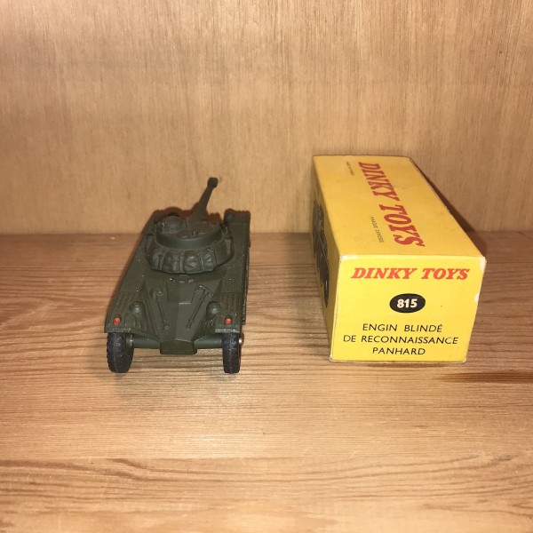 ENGIN BLINDÉ DE RECONNAISSANCE PANHARD DINKY TOYS RÉF 80 A MILITAIRE 1/43