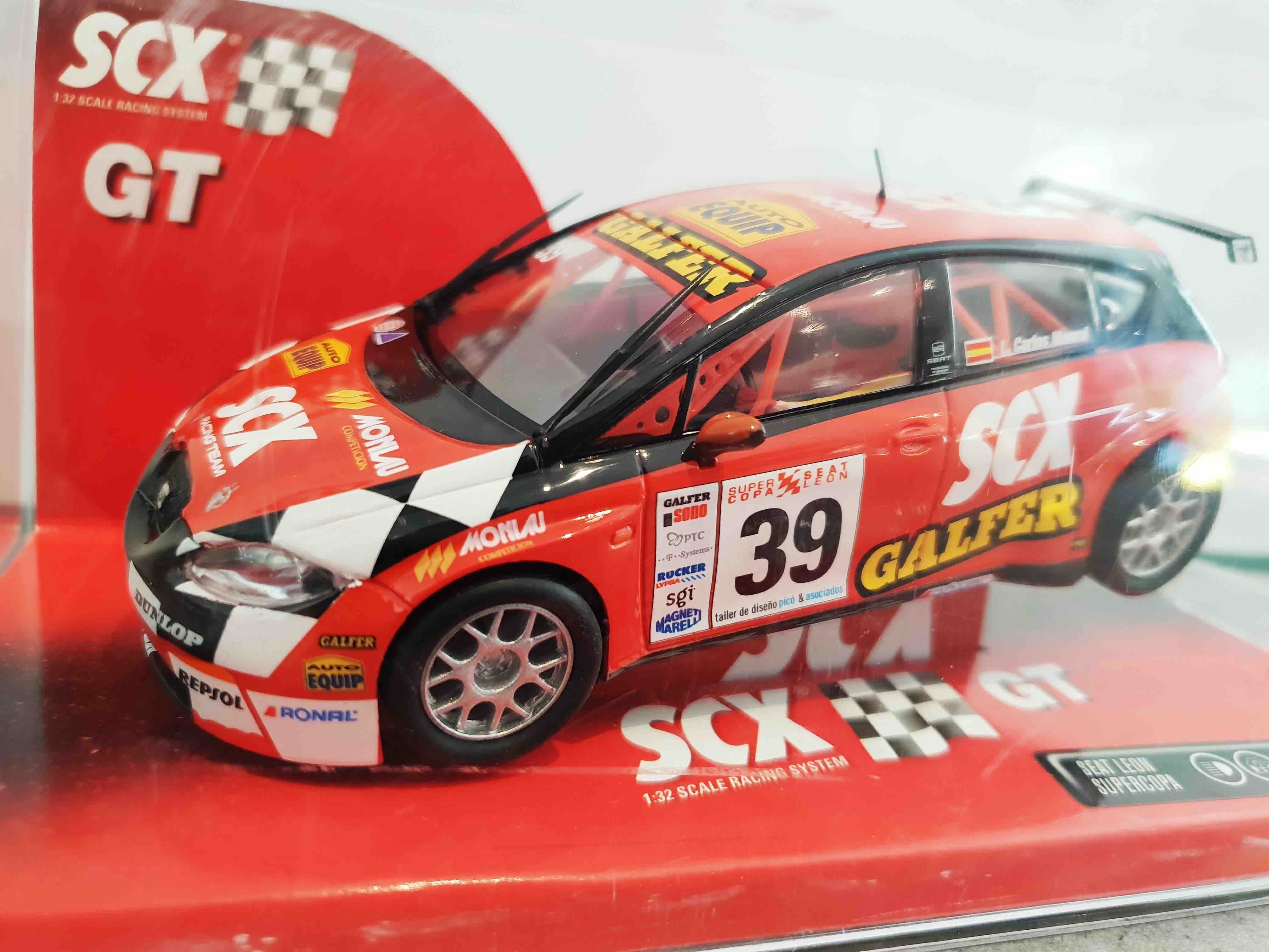 SCALEXTRIC 62830 SEAT LEON SUPERCOPA