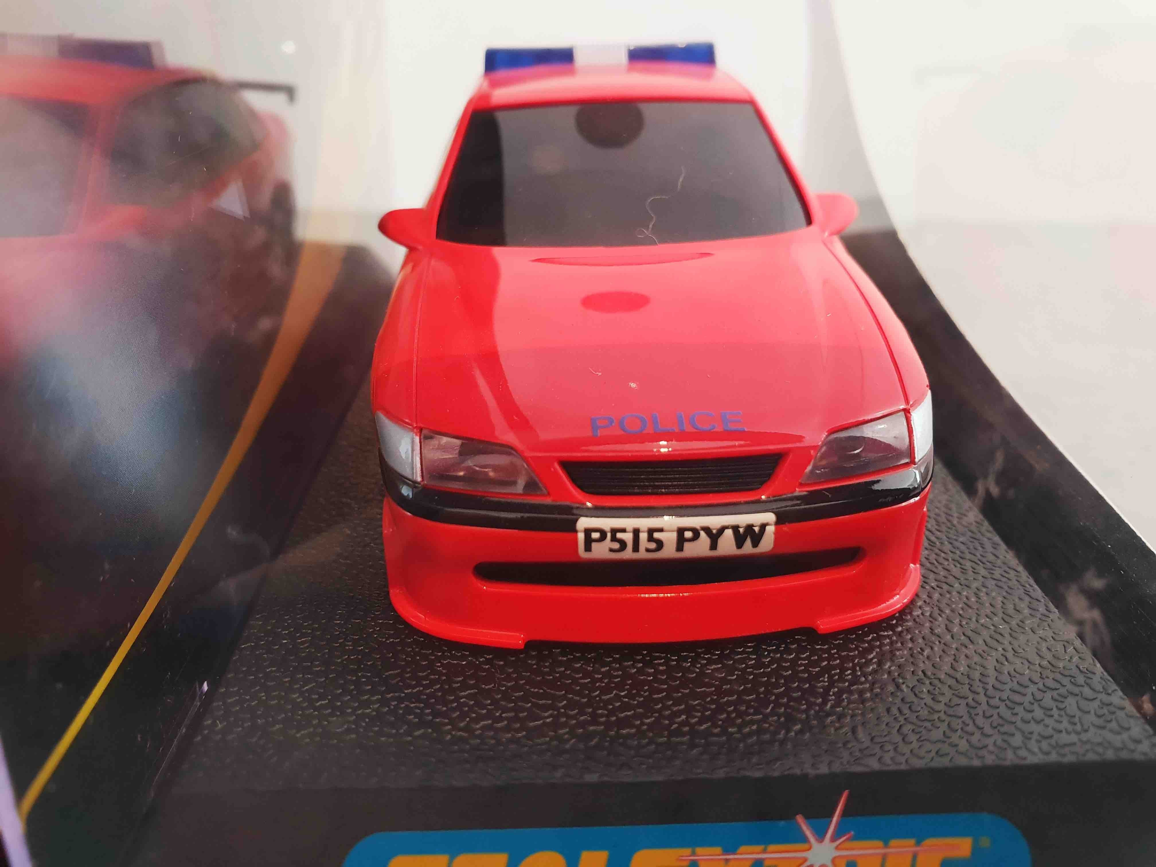 SCALEXTRIC C2467 VAUXHALL VECTRA METROPOLITAN  POLICE