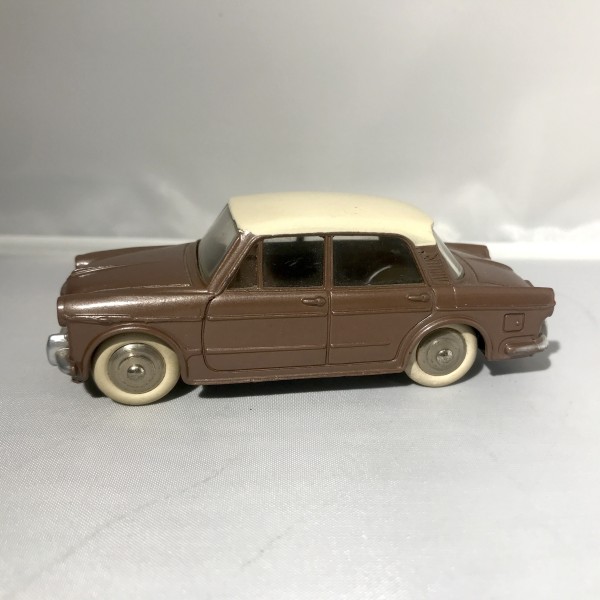 FIAT 1200 GRANDE VUE   DINKY TOYS