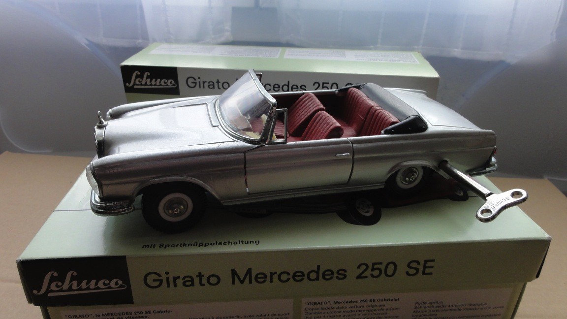 MERCEDES 250 SE GIRATO SCHUCO RÉF: 4000