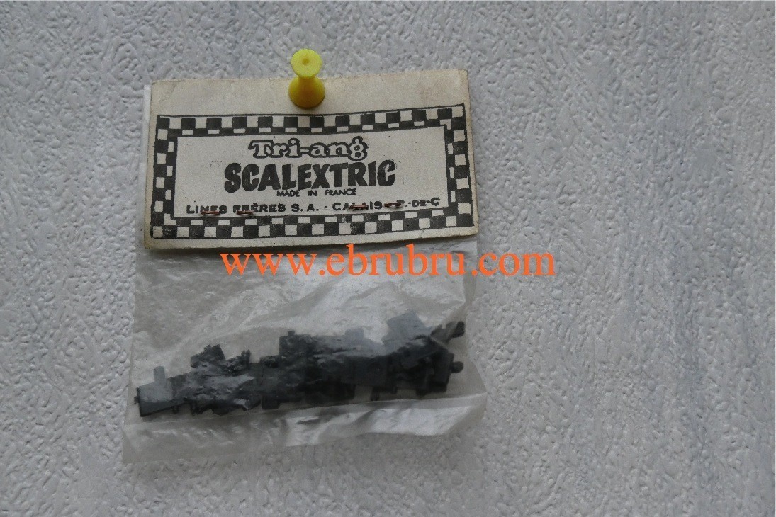 12 Guides de piste pour voitures FJ Scalextric ref W114