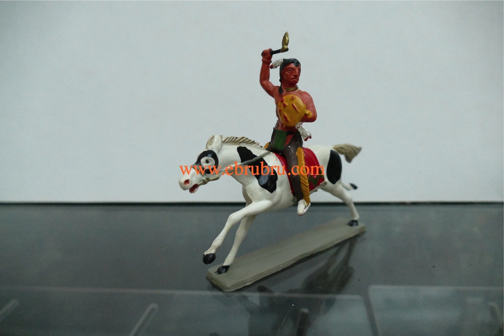 SERIE WINNETOU INDIEN TOMAHAWK  STARLUX RÉF CIS 12