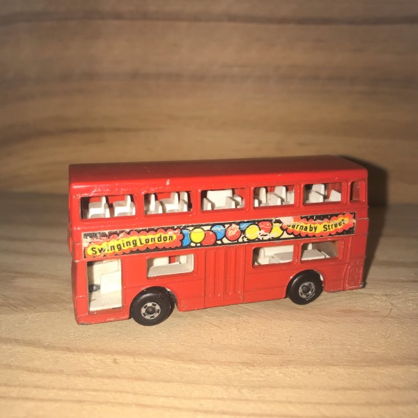 Bus London MATCHBOX Superfast No 17