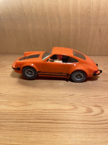Fleischmann Auto-Rallye. Porsche 911 orange  N°911 Réf  3227