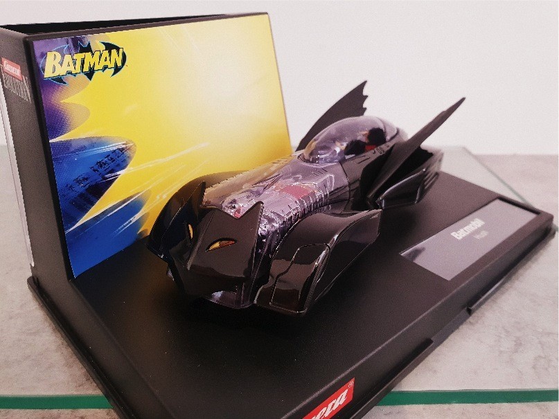 CARRERA 27110 EVOLUTION BATMOBIL HUSH