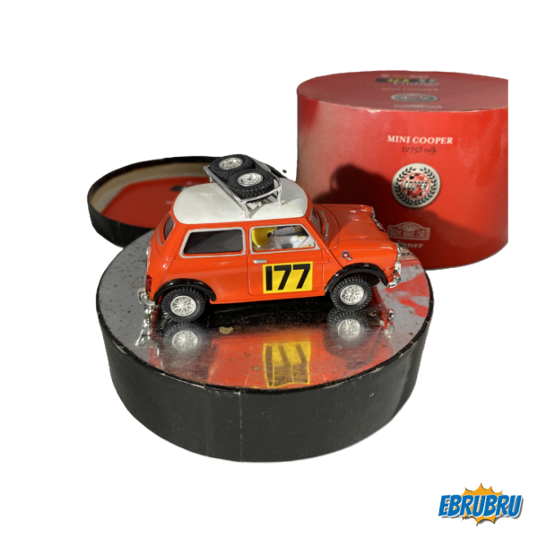 Mini Cooper 1275s Rally Edition limitée SCALEXTRIC