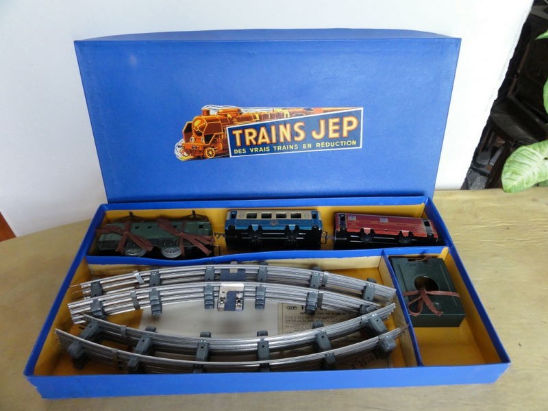 BOITE DE TRAINS JEP