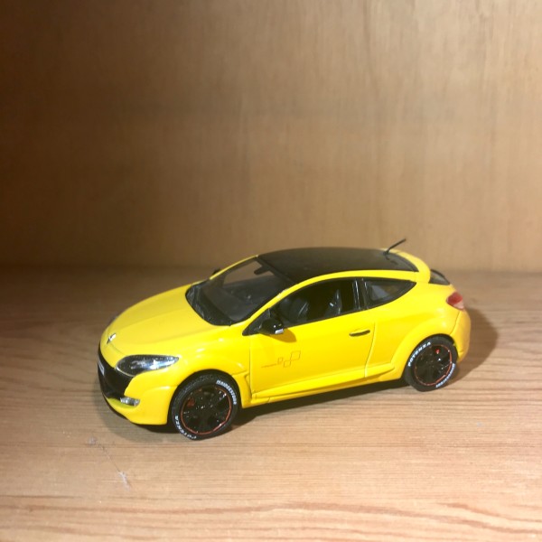 Renault Mégane sport jaune NOREV