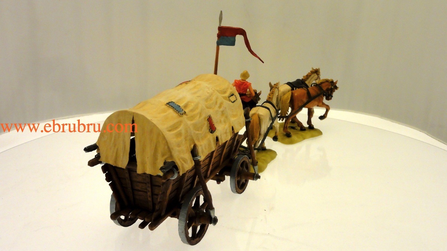 CHARIOT MOYEN AGE AVEC 4 CHEVAUX ELASTOLIN OUGEN RÉF 9874