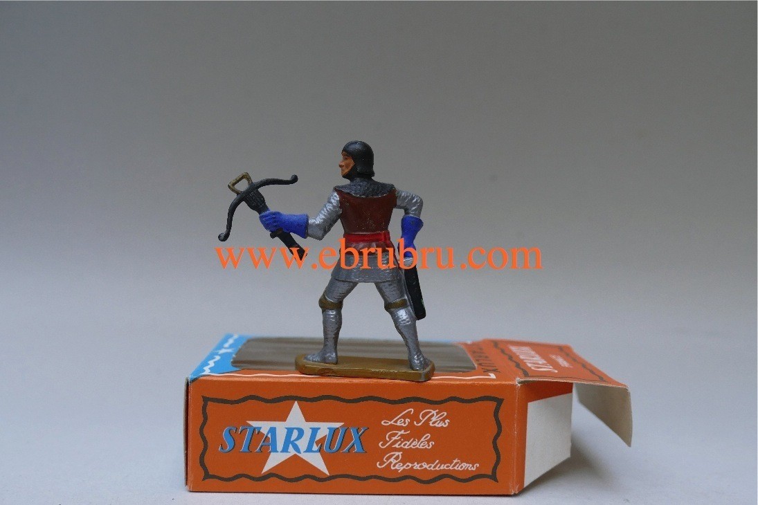 Soldat Moyen Âge Homme d'armes avec arbalète Starlux 6039 Pied gris