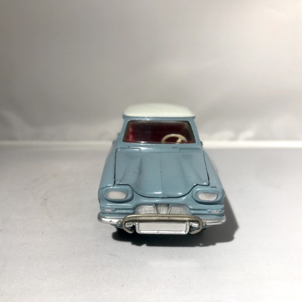 Ami 6 Citroen bleu toit blanc Dinky Toys  réf 557