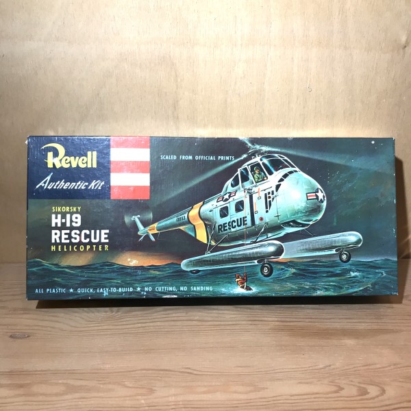 Sikorsky Helicopter H-19 Rescue REVELL