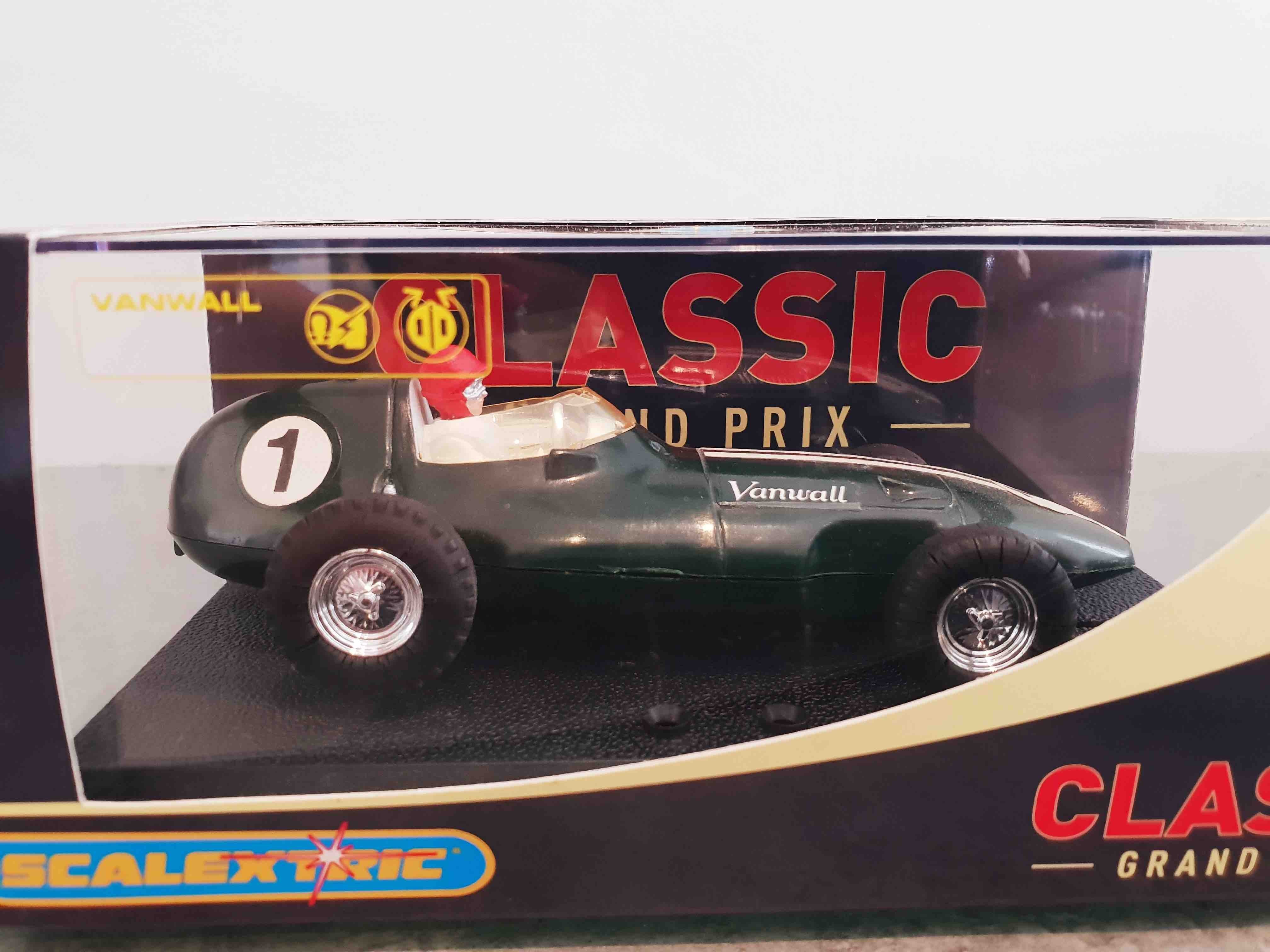 SCALEXTRIC C2552 VANWALL F1 1957 N10