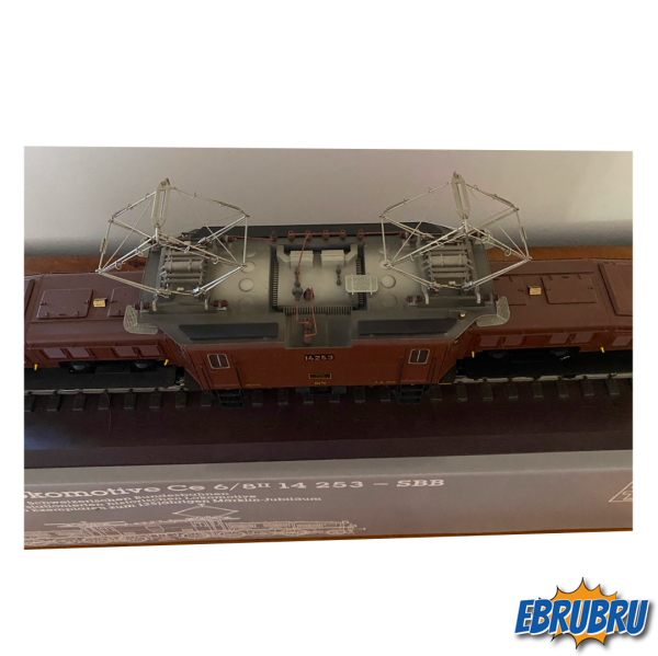 Locomotive Série Ce 6/8 Crocodile édition 125 ans MÄRKLIN réf 5757