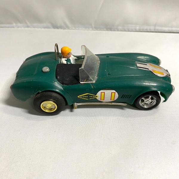 AC Cobra verte scalextric ref C78