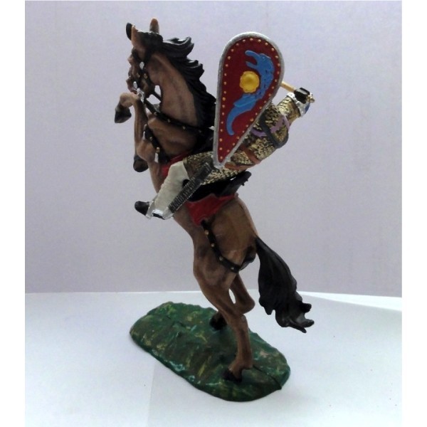 CHEVALIER DE BAYEUX AVEC MASSE SUR CHEVAL CABRÉ ELASTOLIN OUGEN RÉF 8880