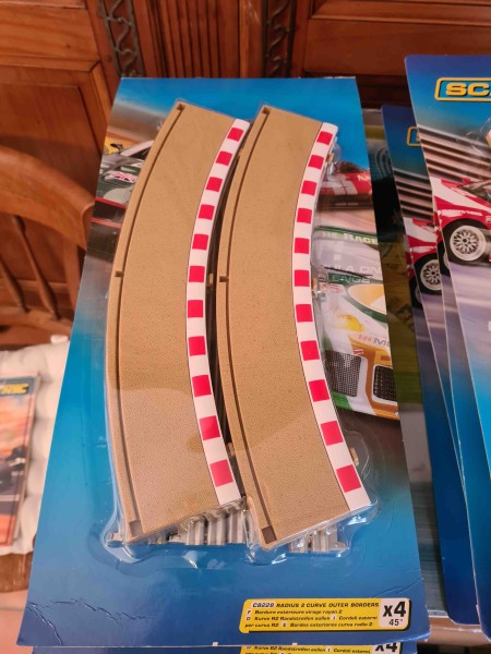 RADIUS 2 CURVE OUTER BORDERS 45 C8228 SCALEXTRIC 