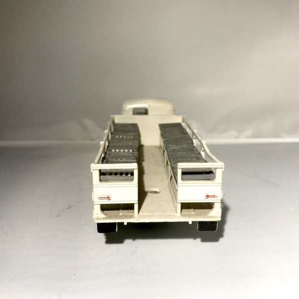 03.Citroen  P 55 Camion laitier DINKY TOYS