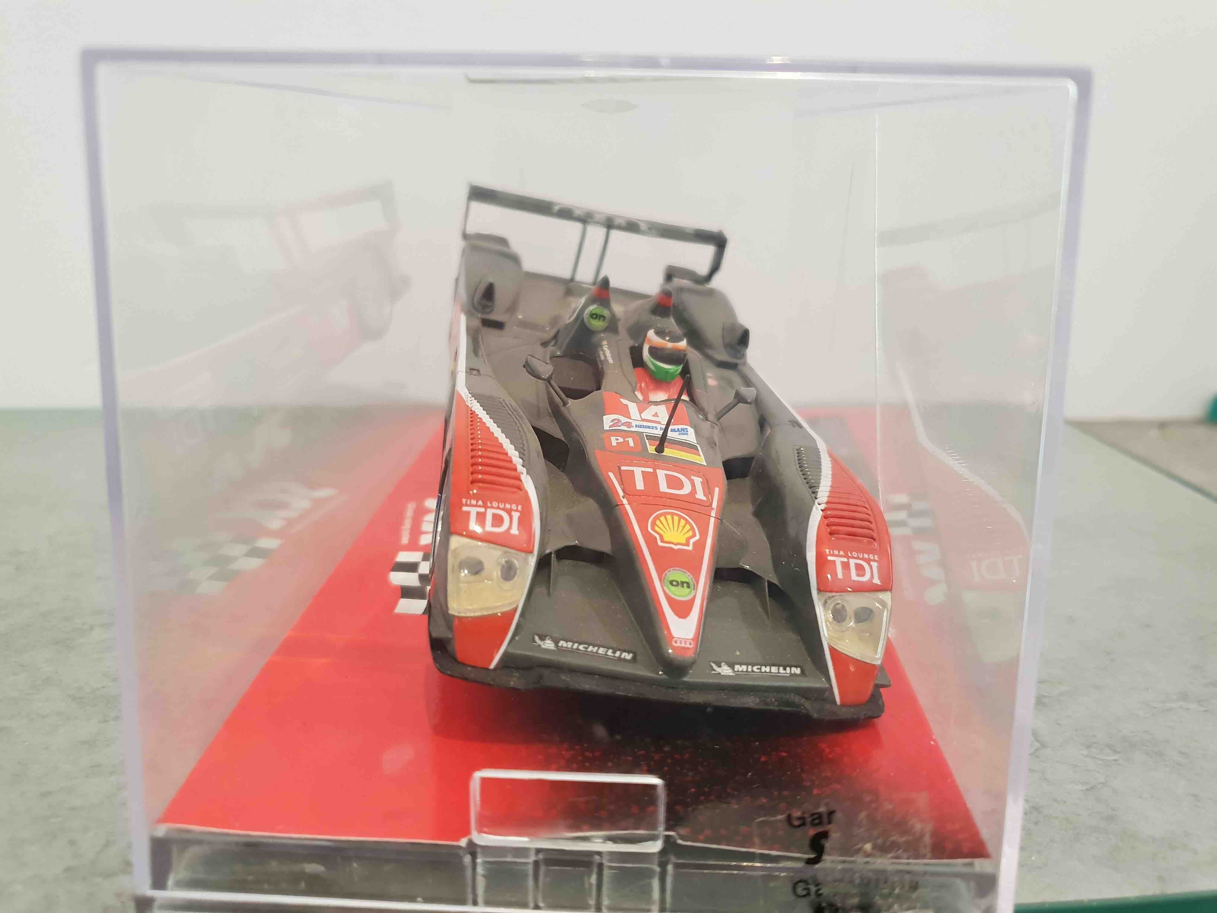 SCALEXTRIC 6449 AUDI R10