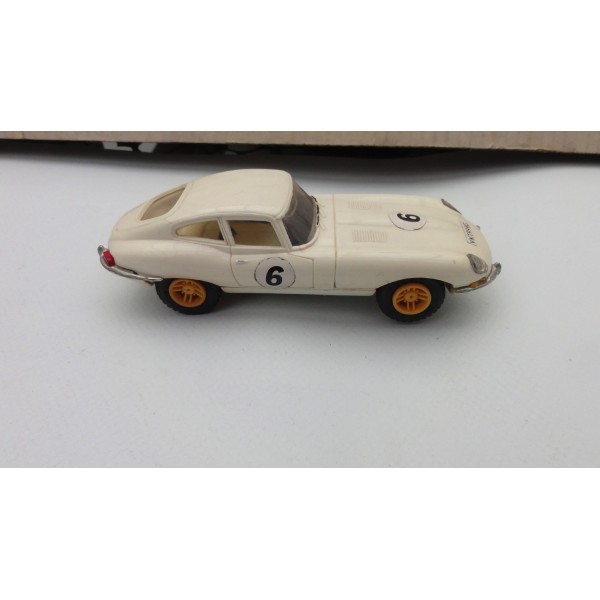 Jaguar type E  Blanche SCALEXTRIC  EXIN RÉF C34