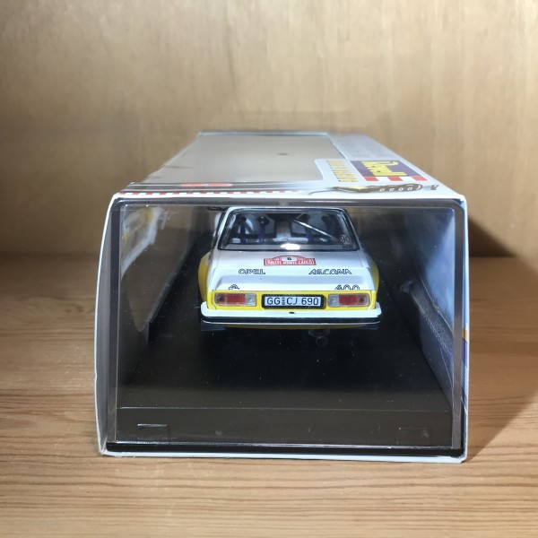 OK_OPEL ASCONA 400 RALLY MONTE CARLO 1981 REVELL 08330 