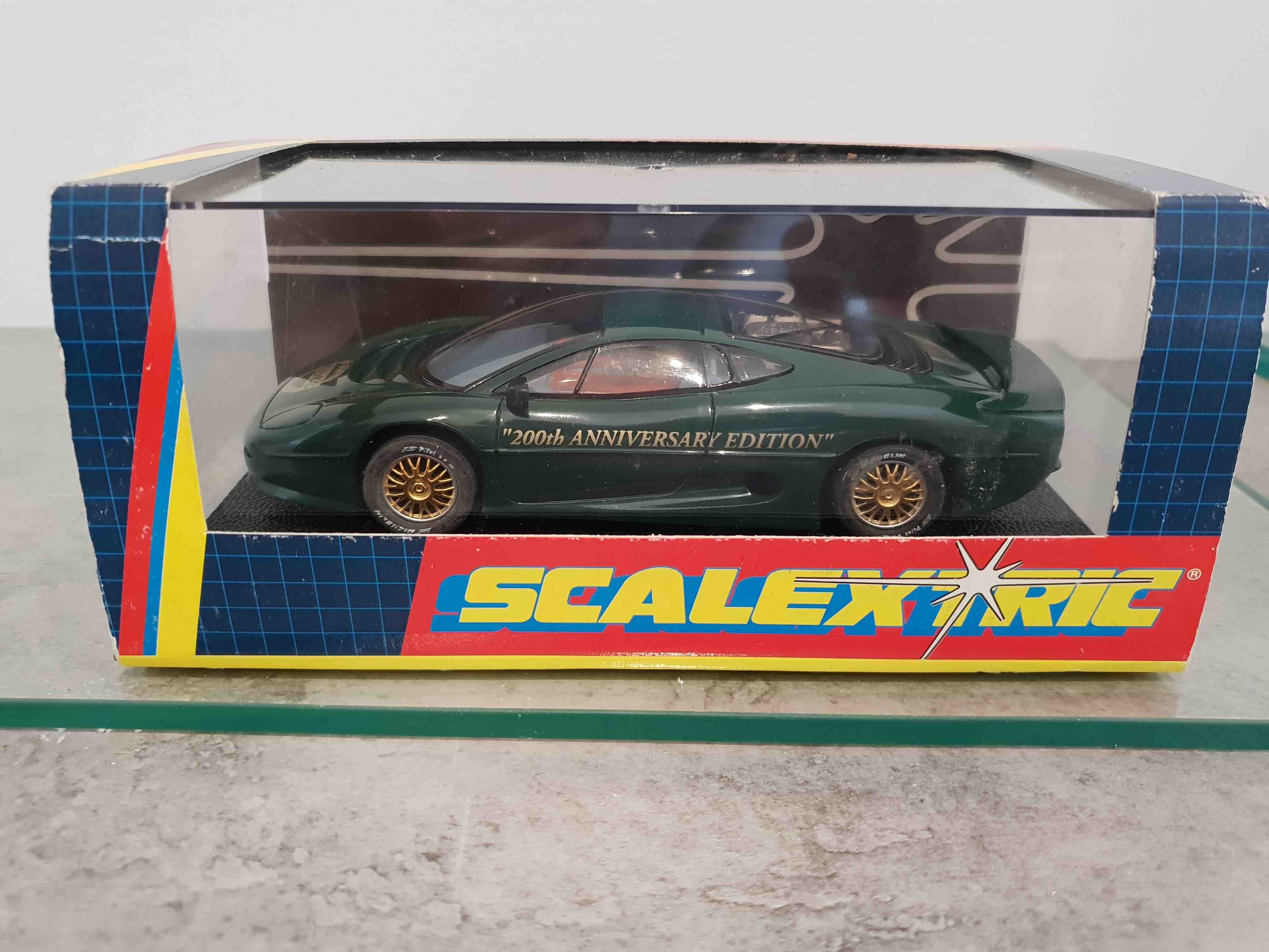 SCALEXTRIC C2137 JAGUAR XJ220 EDITION LIMITE 200TH ANNIVERSARY