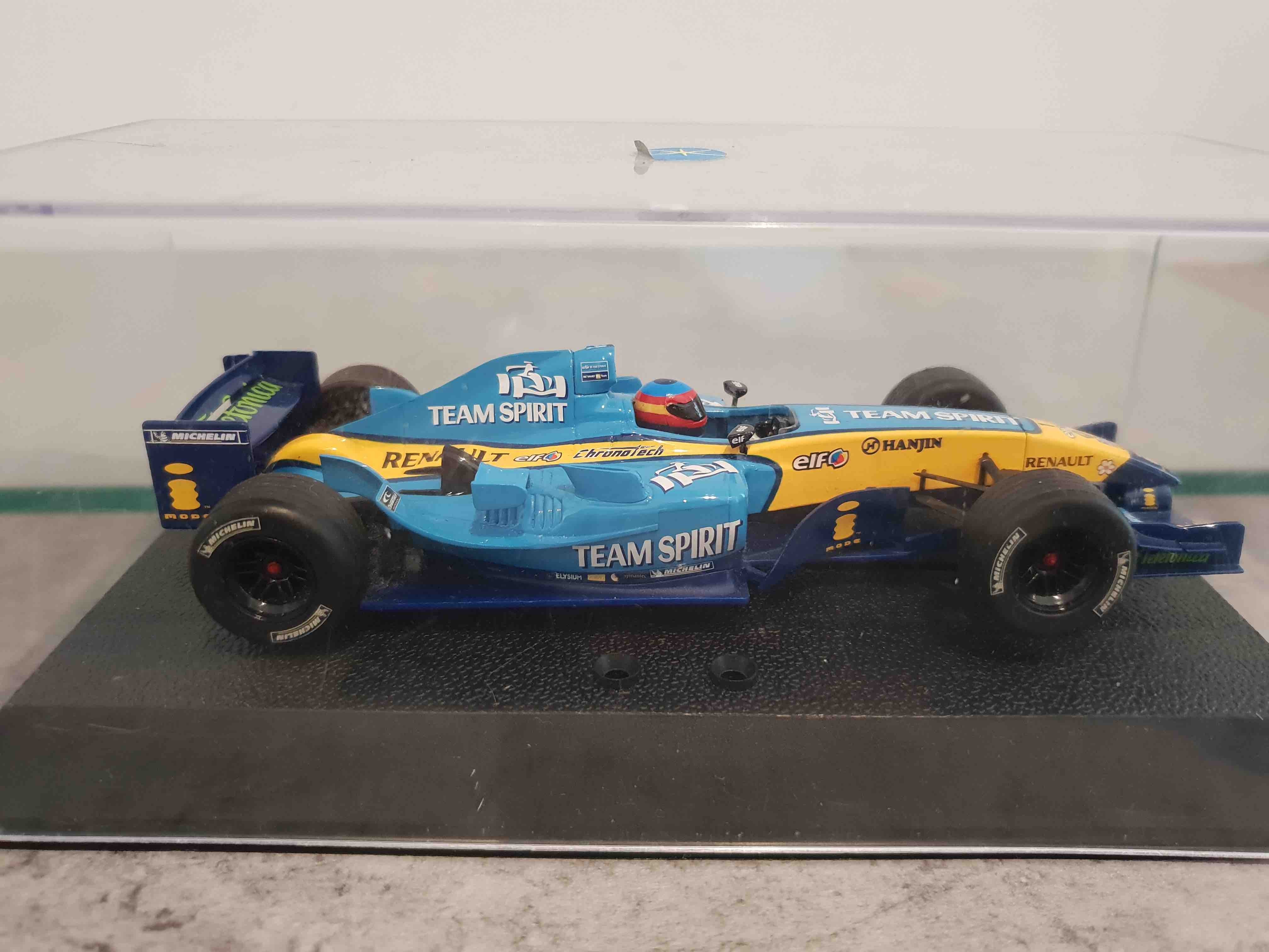 SCALEXTRIC RENAULT F1 TEAM C2649