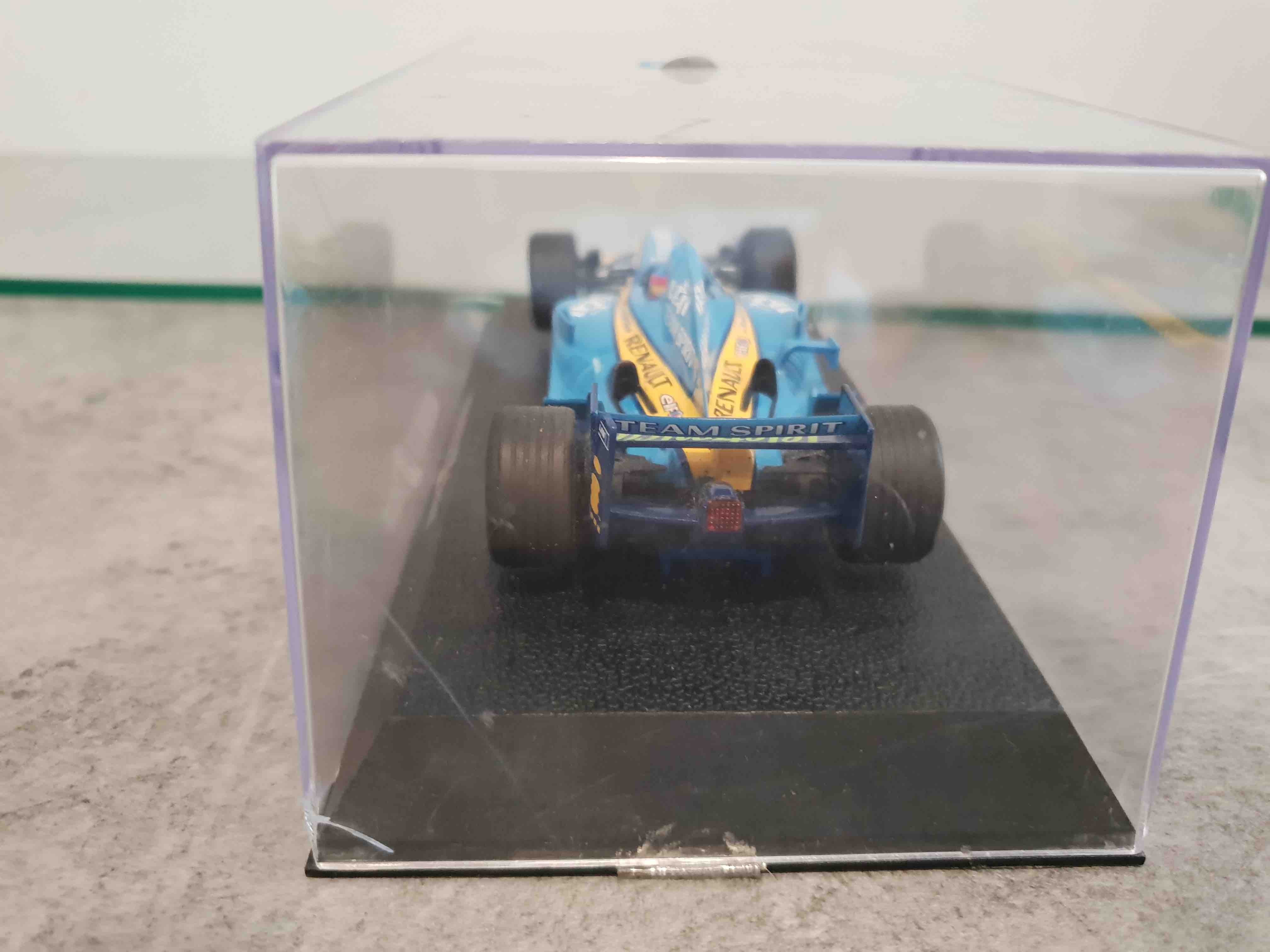 SCALEXTRIC RENAULT F1 TEAM C2649