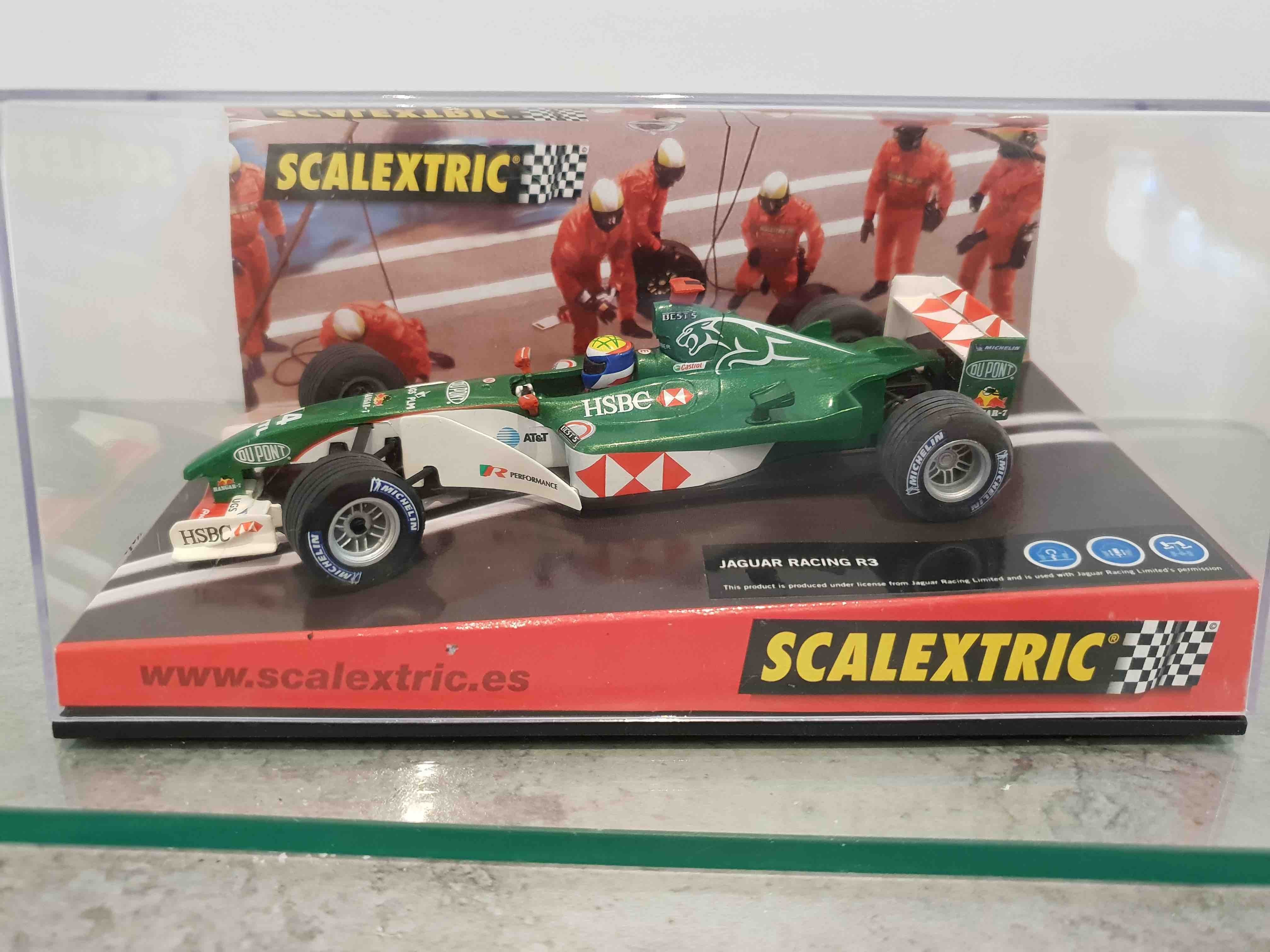 SCALEXTRIC 6154 JAGUAR RACING SEPANG