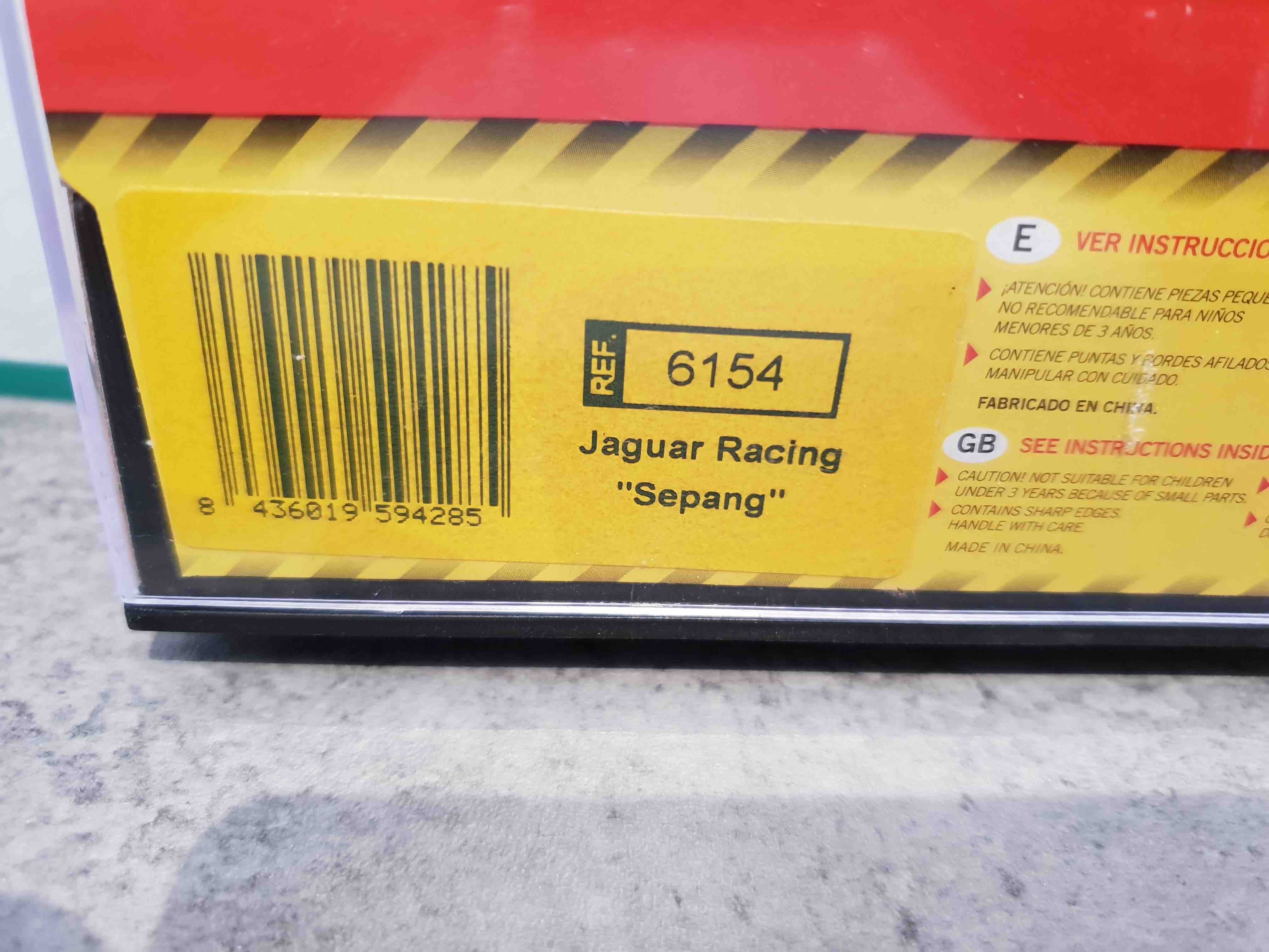 SCALEXTRIC 6154 JAGUAR RACING SEPANG