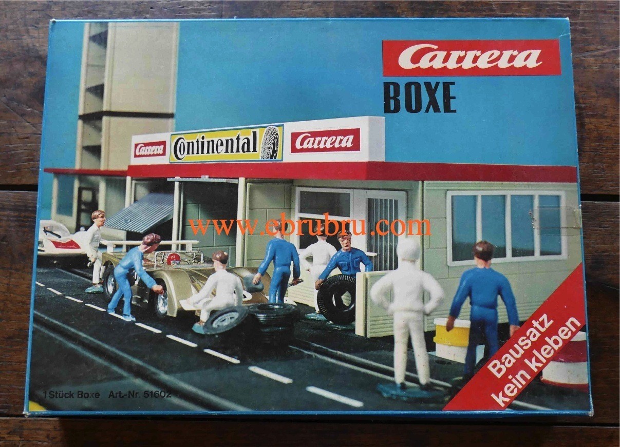 Garage Boxe Carrera universal  124  réf 51602