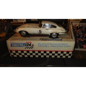 JAGUAR Type E blanche Sports Saloon SCALEXTRIC super 124