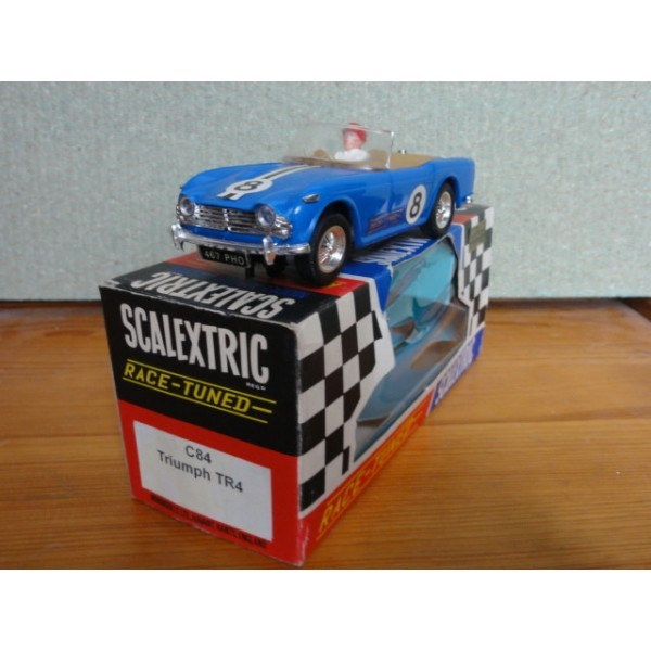 TRIUMPH TR4 SCALEXTRIC  C84