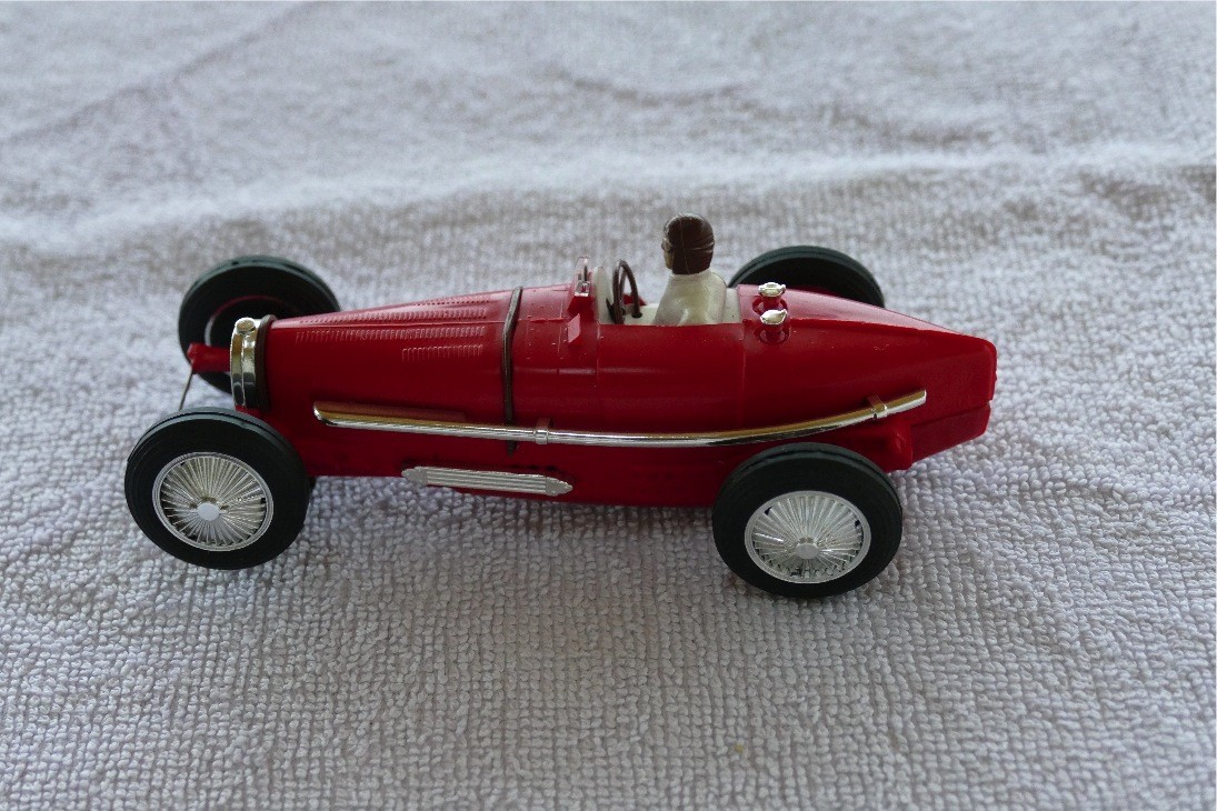 C 70  BUGATTI TYPE 59 SCALEXTRIC ROUGE DE HAVILLAND