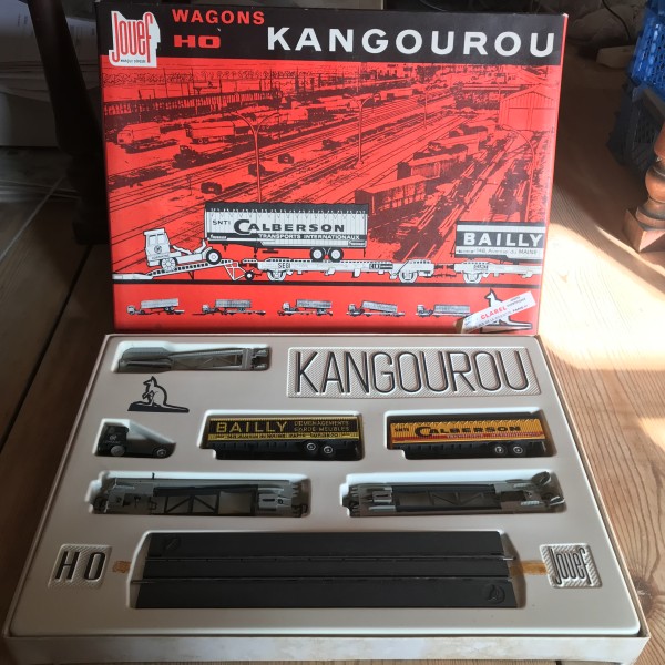 Coffret de deux wagons kangourou JOUEF Réf 664