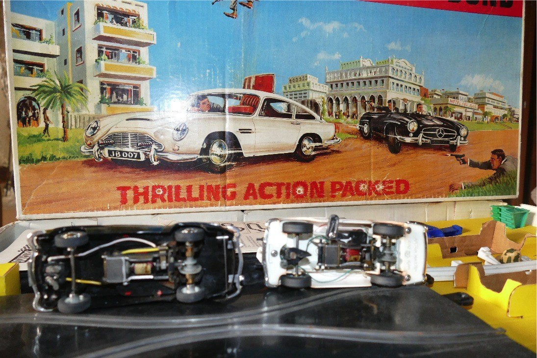 COFFRET JAMES BOND 007 SET SCALEXTRIC