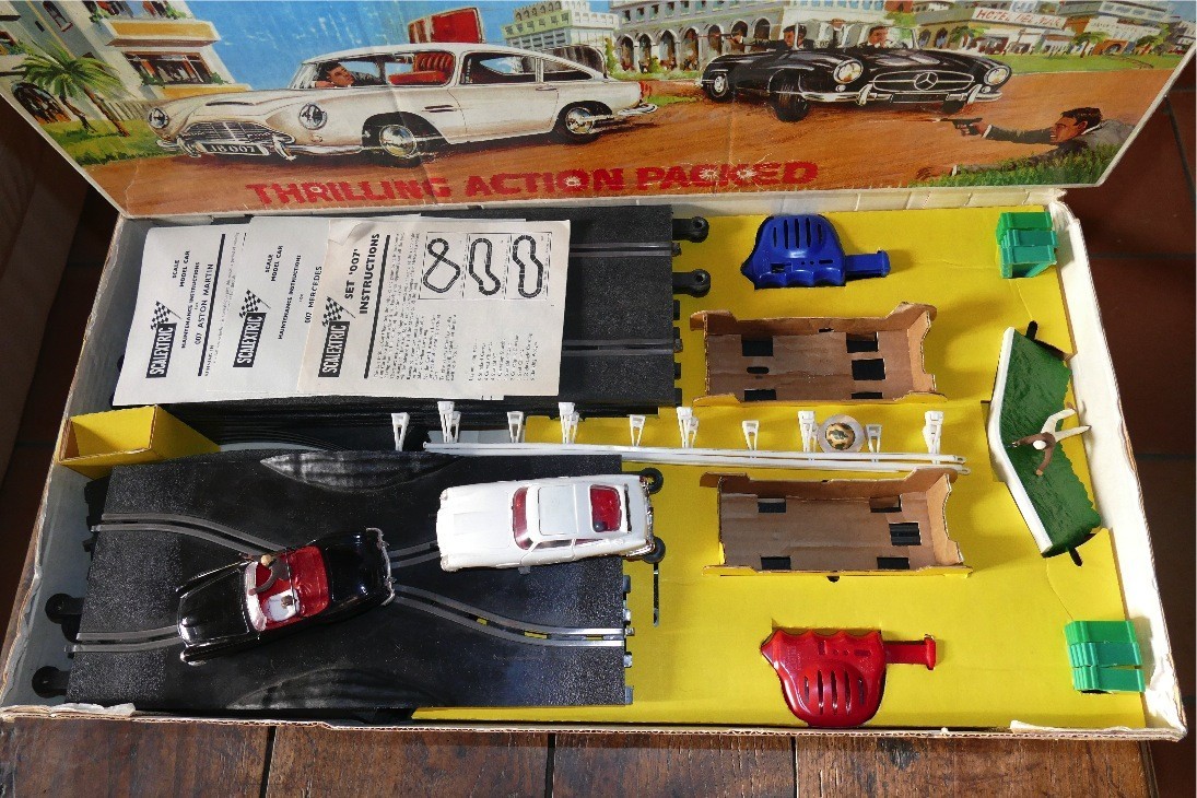 COFFRET JAMES BOND 007 SET SCALEXTRIC