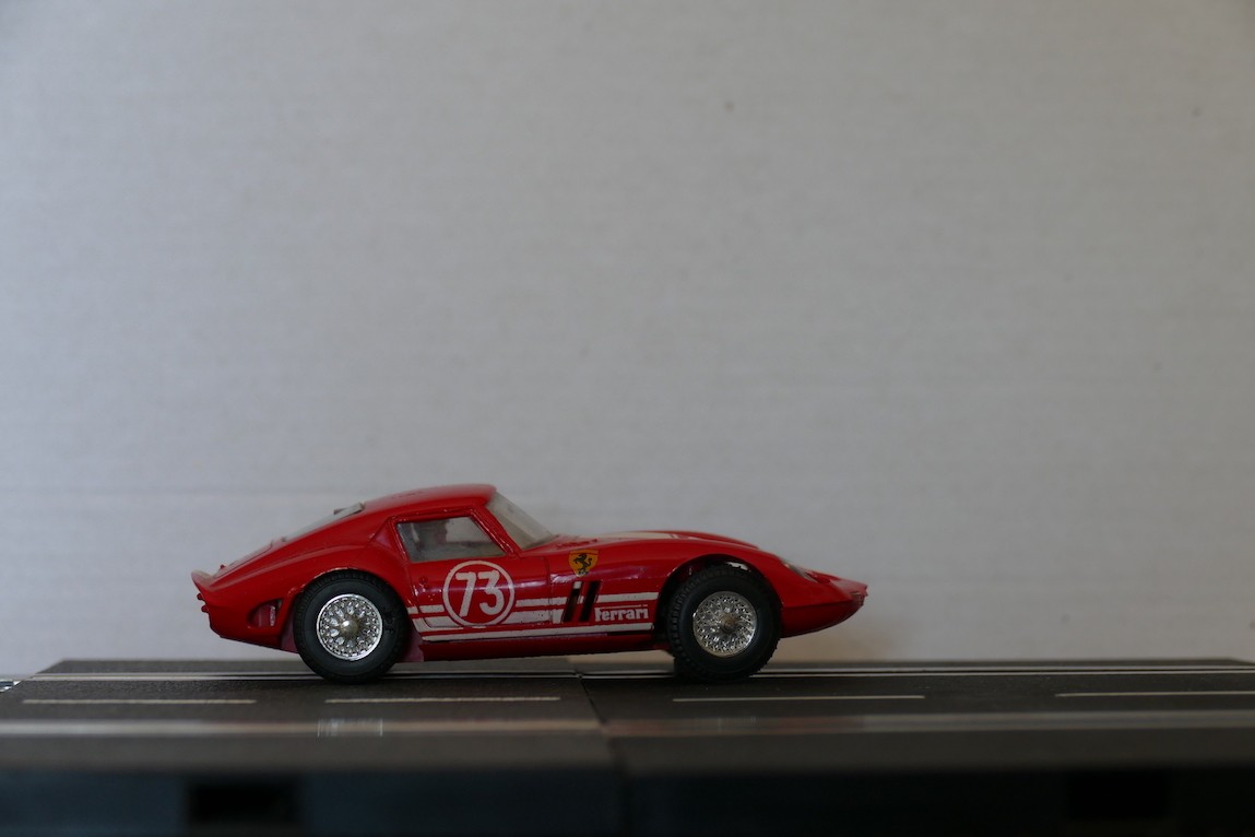 FERRARI GTO 250 ROUGE AU TAMPON 250 JOUEF