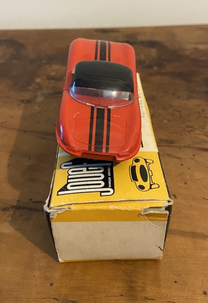 JAGUAR E ROUGE AVEC HARD TOP TAMPOGRAFIEE RÉF 352 JOUEF