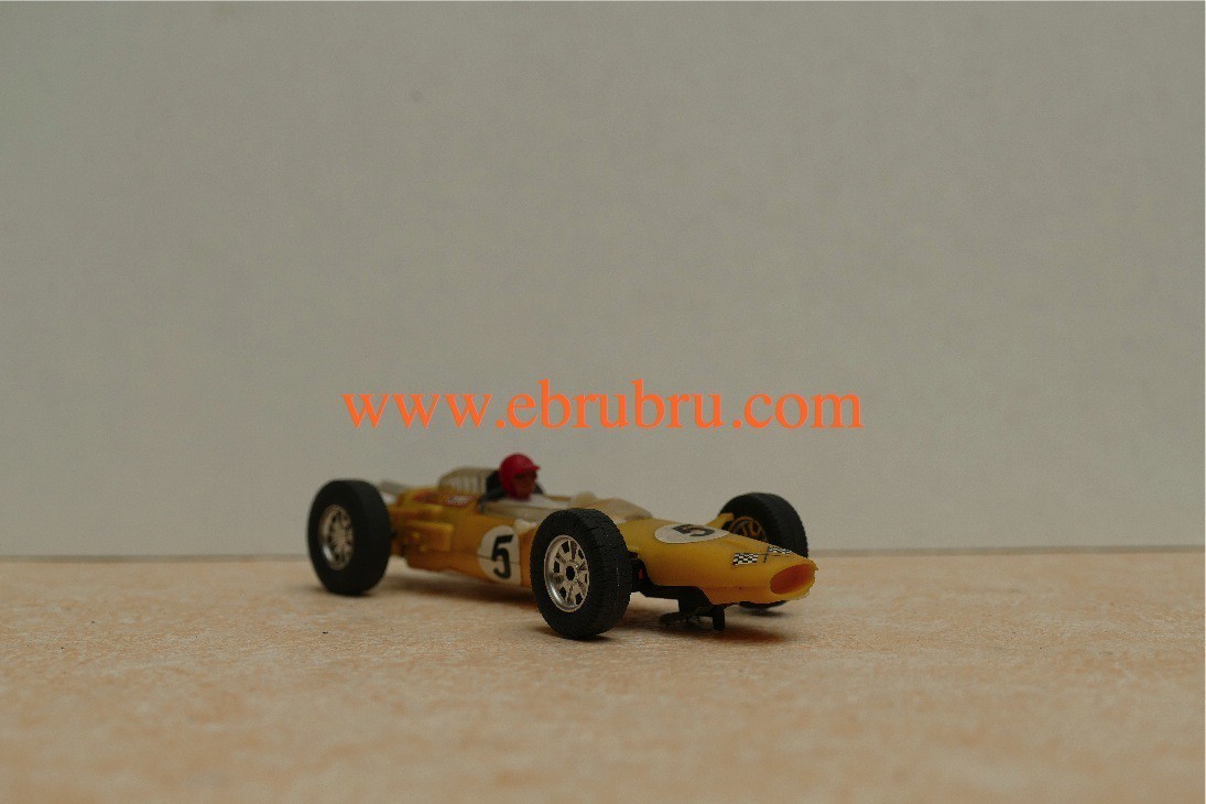 FORMULE JUNIOR COOPER JAUNE SCALEXTRIC C81